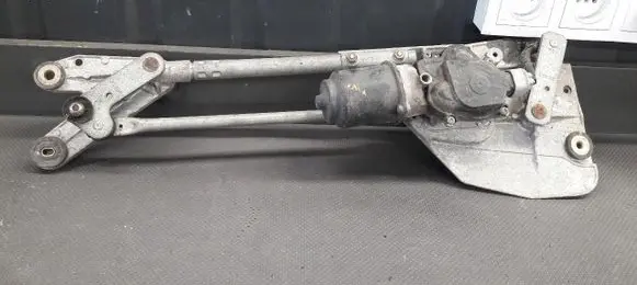 Nissan X-Trail T32 Front wiper linkage 
