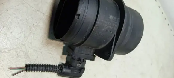 Audi Q3 8U Mass air flow meter 0281002956 03L906461A