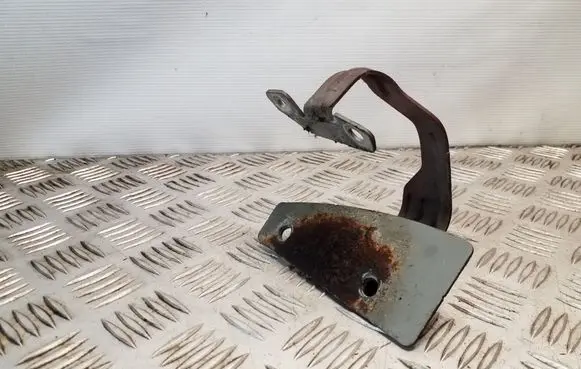 Ford Mondeo MK V Fender mounting bracket DG93F16A091AA
