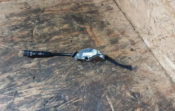 Mercedes-Benz C W203 Cruise control stalk 2035451124 13203221