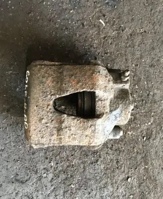 Volkswagen Golf IV Front brake caliper