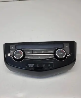 Nissan Qashqai Climate control unit 275004EA0A