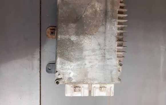 Chrysler Grand Voyager IV Engine control unit/module 04745860 4247423