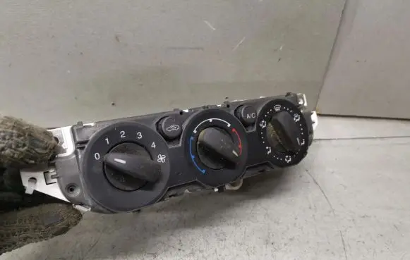 Ford Focus C-MAX Climate control unit 7M5T19980AA