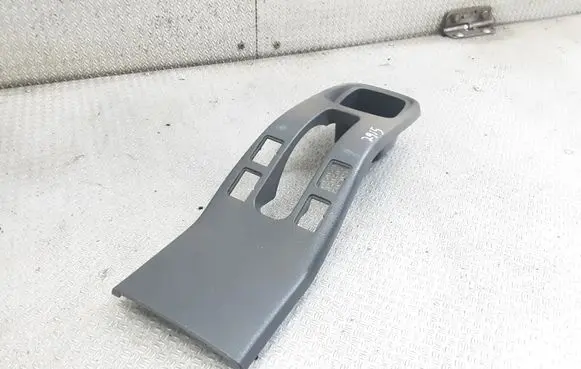 Suzuki SX4 Handbrake trim 7582279J0
