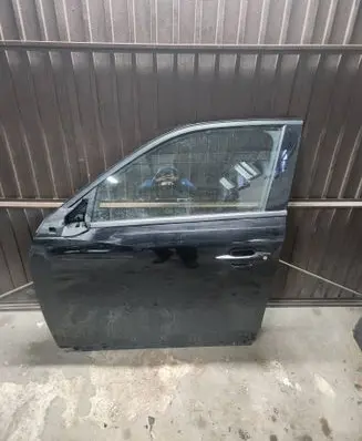 Peugeot 2008 II Front door 