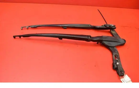 BMW 7 E65 E66 Front wiper blade arm