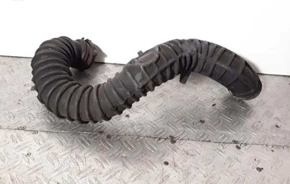Opel Vivaro Air intake hose/pipe 8200607746 93858731
