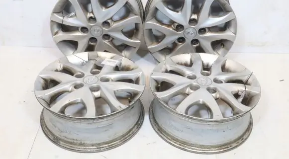 Hyundai i30 R16 alloy rim 