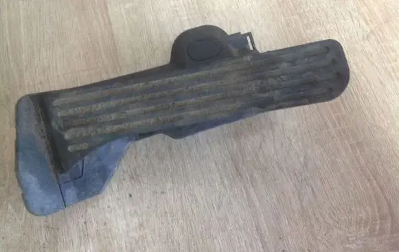 Audi A3 S3 8P Accelerator throttle pedal 1K2721503M
