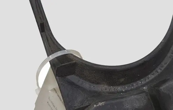 Toyota Corolla Verso E121 Front fog light trim/grill 521270F020