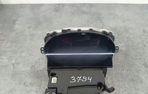 Toyota Yaris Speedometer (instrument cluster) 