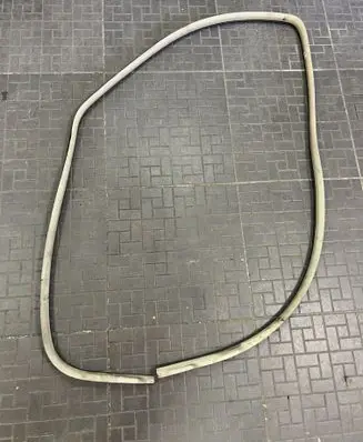Chrysler Grand Voyager V Front door rubber seal 