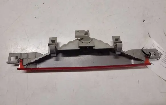 Toyota Avensis Verso Third/center stoplight