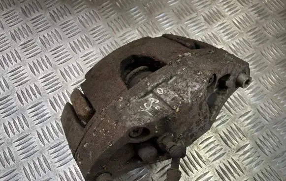 Volvo XC90 Front brake caliper