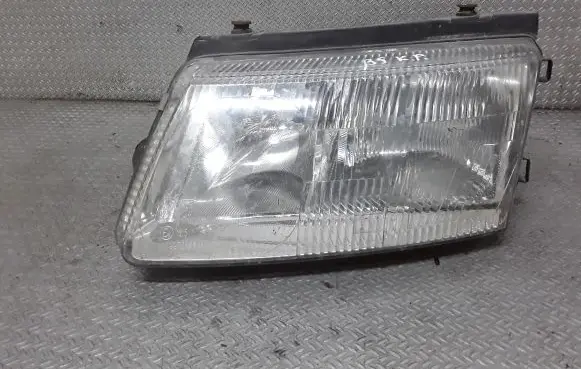 Volkswagen PASSAT B5 Headlight/headlamp