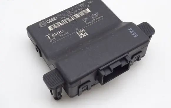 Skoda Octavia Mk2 (1Z) Gateway control module 1K0907530E
