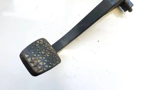 Opel Astra H Clutch pedal 9010883