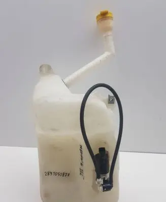 Renault Megane III Windshield washer fluid reservoir/tank 289105387R 289101018R 289105301R