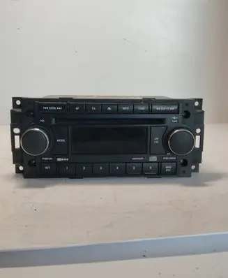 Jeep Grand Cherokee (WK) Radio/CD/DVD/GPS head unit P05064067AD