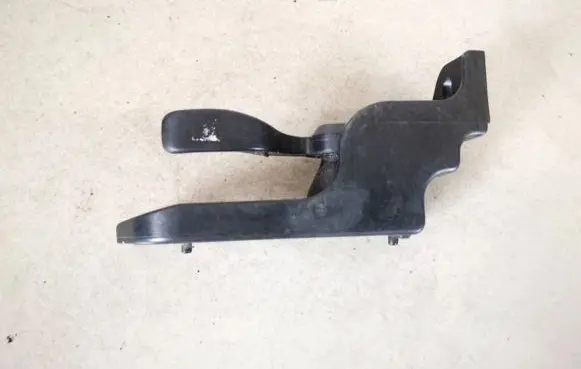 Lexus RX 300 Fuel tank opening switch 