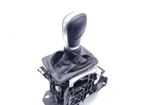 Volkswagen Touareg II Gear selector 7P2713041C