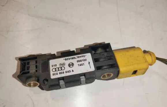 Audi A4 S4 B6 8E 8H Airbag deployment crash/impact sensor 8E0959643A 050102 023180129YP0