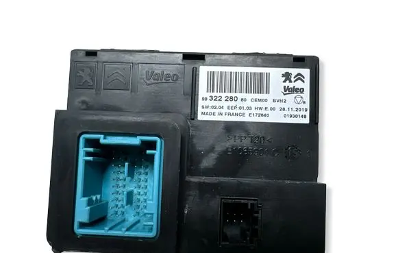 Opel Grandland X Other control units/modules 9832228080