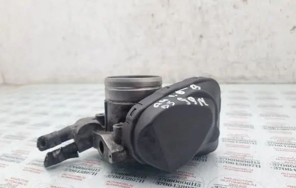 Audi A4 S4 B5 8D Throttle valve 06B133062D