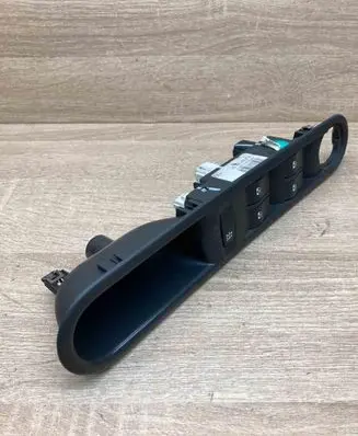 Renault Espace IV Electric window control switch 8200250650