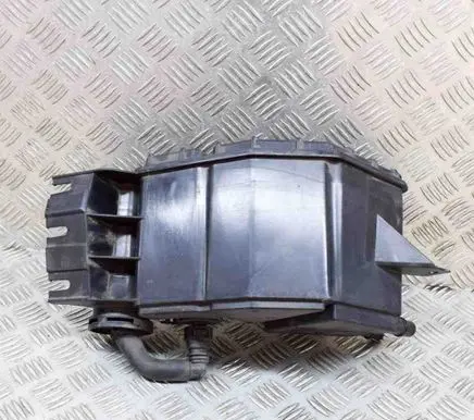 Active carbon filter fuel vapour canister