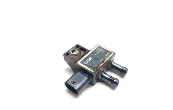 BMW 2 F46 Exhaust gas pressure sensor 8570686 05126 1362