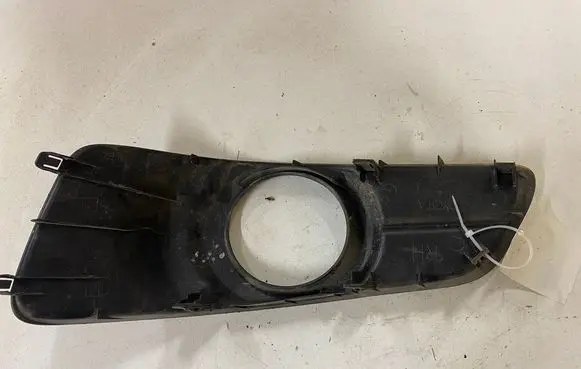 Toyota Corolla Verso AR10 Front fog light trim/grill 521270F040