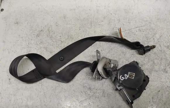 Opel Antara Rear seatbelt