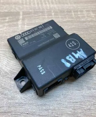 Audi A4 S4 B8 8K Gateway control module 8T0907468K 403213