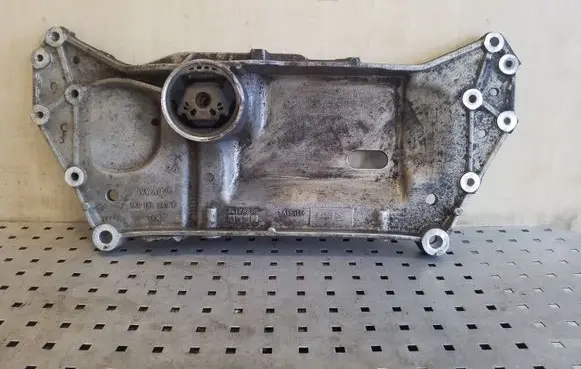 Volkswagen Eos Front subframe 1K0199369F
