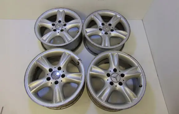 Mercedes-Benz A W168 R16 alloy rim A1684012102