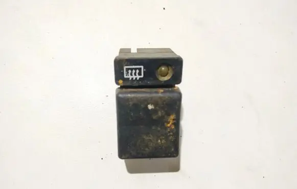 Opel Omega A Windscreen/window heater switch 90336301