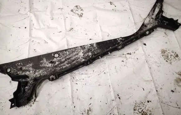 Tesla Model Y Wiper trim 155629400C