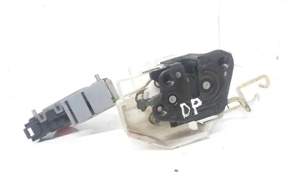 Hyundai Sonata Front door lock 9575038000 F00S4A2126