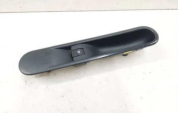 Renault Espace - Grand espace IV Electric window control switch 00012127