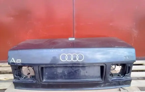 Audi A8 S8 D2 4D Tailgate/trunk/boot lid