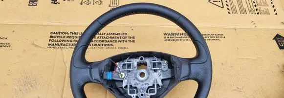 Peugeot 207 Steering wheel 131313