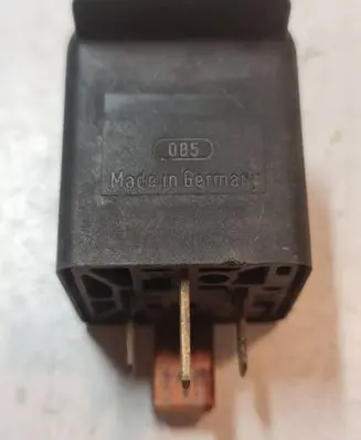 Mercedes-Benz E W210 ABS relay 0332002174