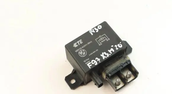 BMW X3M F97 Coolant fan relay 6836504