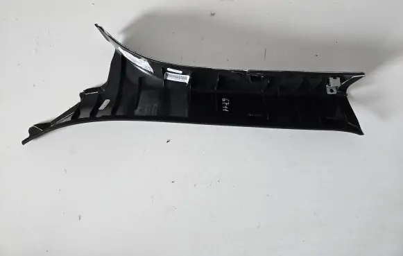 (B) pillar trim (top)