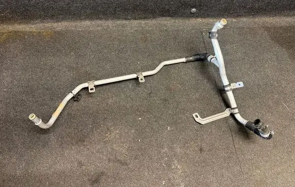 Jeep Grand Cherokee WL Engine coolant pipe/hose 68381445AB