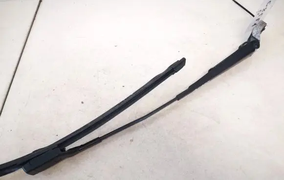 Skoda Fabia Mk2 (5J) Front wiper blade arm 5j1955409b