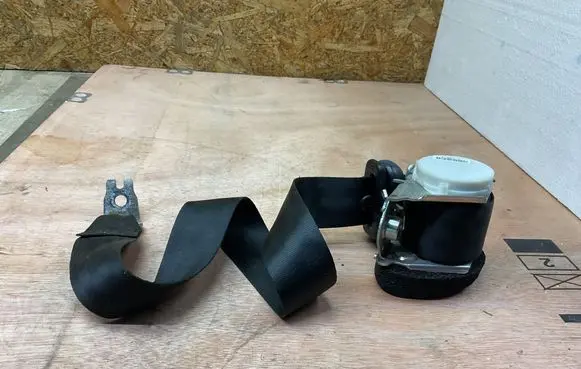 Ford S-MAX Rear seatbelt 9611B68A