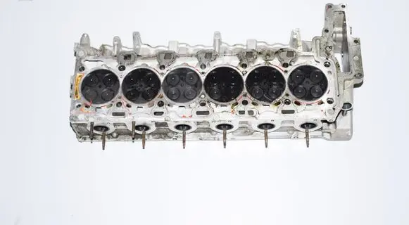 BMW 7 G11 G12 Engine head 8571119